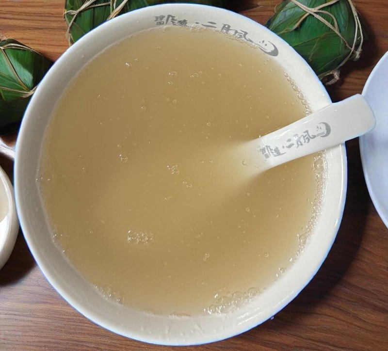 1755332549797319.jpg 野生葛根粉和粽子.jpg